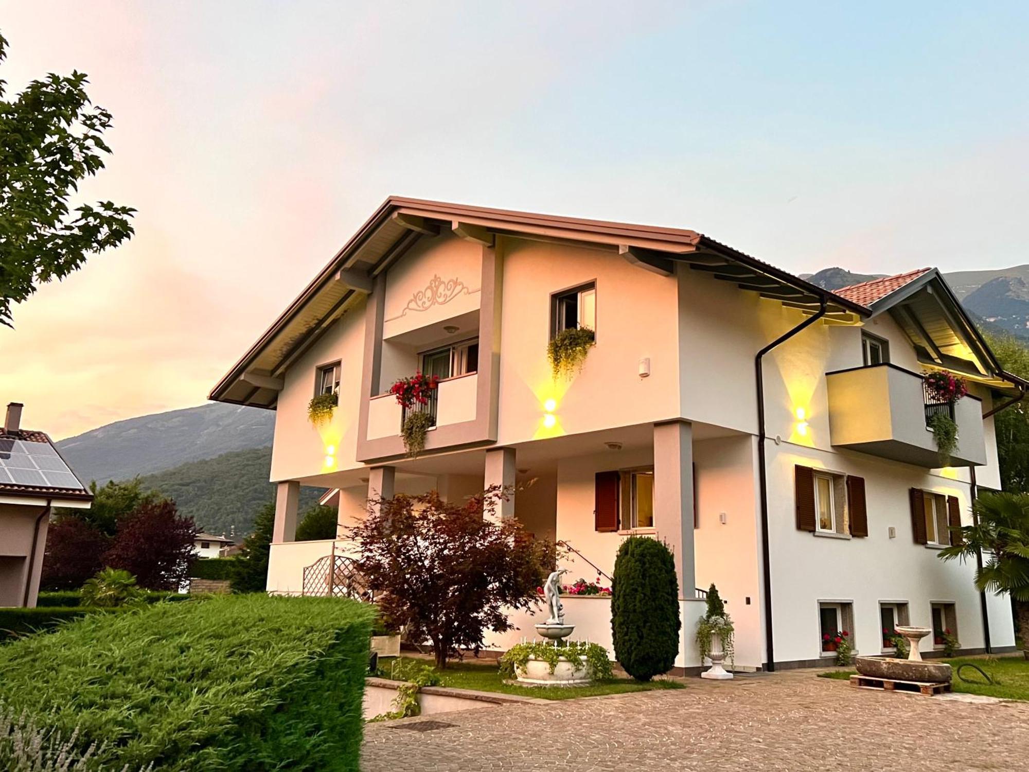 La Finestra Sul Giardino - B&B Cavedine Екстер'єр фото